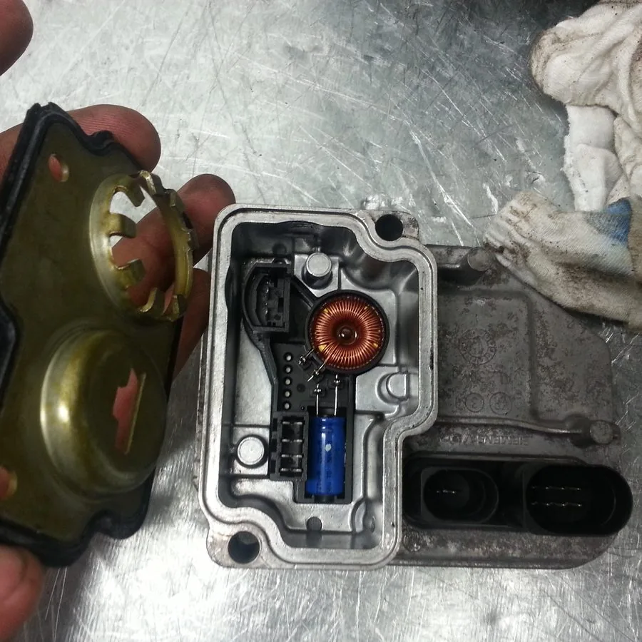 Generation IV Haldex coupling disassembled in the workshop